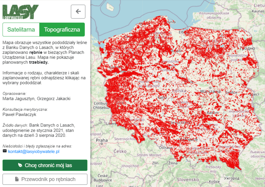 Zrzut ekranu mapy inicjatywy Lasy i Obywatele. Widać na niej duże obszary kraju pokryte czerwienią oraz opis mapy zamieszczony na stronie.. 