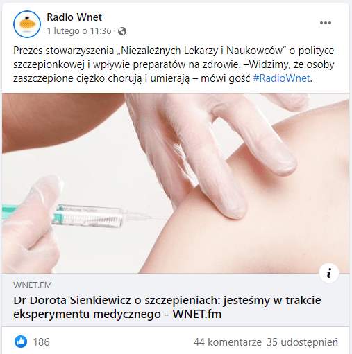 Zrzut ekranu posta opublikowanego na Facebooku, który odsyła do artykułu z wywiadem z dr Dorotą Sienkiewicz. Zilustrowano go zdjęciem, na którym widzimy zbliżenie na dłonie w rękawiczkach ochronnych, które robią zastrzyk w ramię pacjenta.