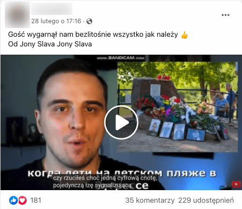 Wpis na Facebooku zawierający nagranie dotyczące konfliktu w Ukrainie. W kadrze widzimy młodego mężczyznę. Obok niego w nagraniu umieszczone zostało zdjęcie przedstawiające pomnik przykryty kwiatami 