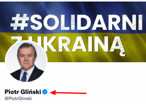 Oficjalny profil Piotra Glińskiego na Twitterze. Tuż przy nazwie konta znajduje się symbol będący potwierdzeniem, że konto to jest zweryfikowane