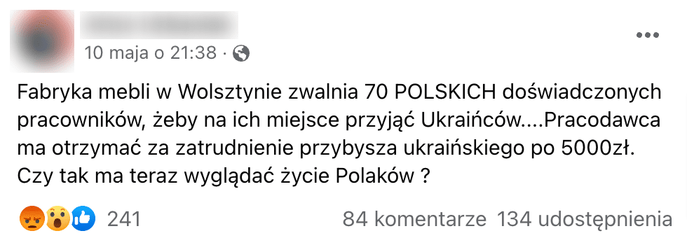 Zrzut ekranu z posta na Facebooku na temat zwolnienia 70 polskich pracowników z fabryki mebli w Wolsztynie. Wpis zdobył ponad 240 reakcji, ponad 80 komentarzy i ponad 130 udostępnień.