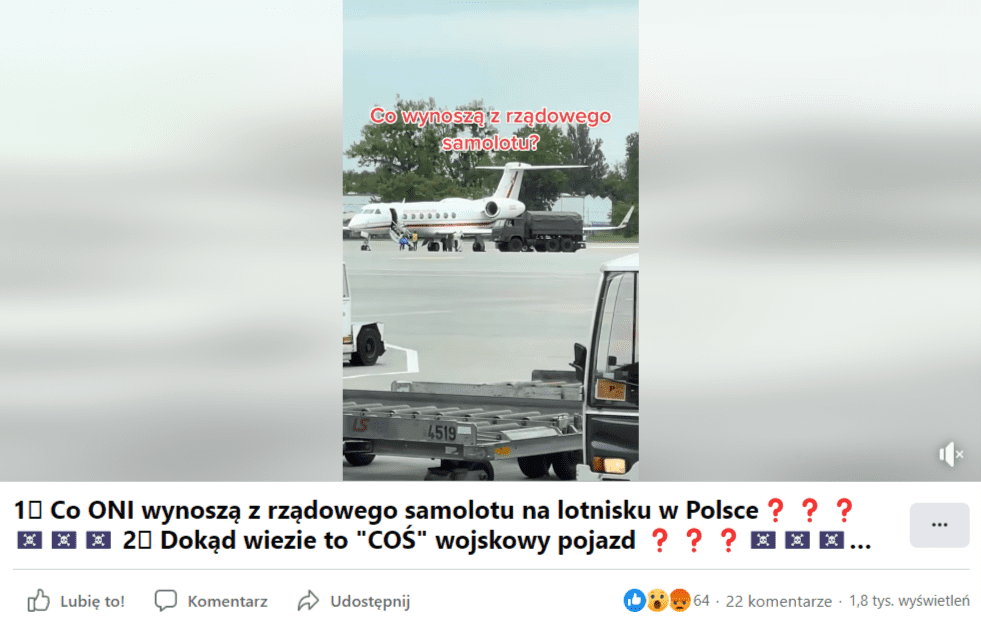 Zrzut ekranu filmu na Facebooku z samolotem. Do nagrania dołączono opis, który pytał o to, co mężczyźni w kombinezonach wynoszą z samolotu na lotnisku w Polsce. Na wpis z filmem zareagowało ponad 60 osób, a ponad 1,8 tys. obejrzało go.