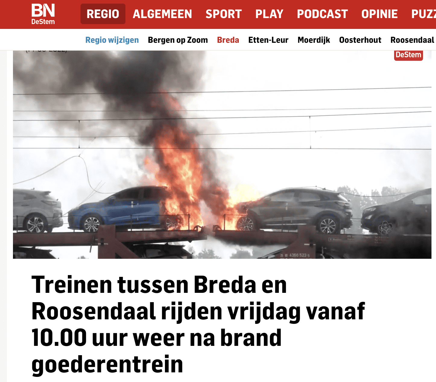 Zrzut ekranu z artykułu opublikowanego w serwisie Bndestem.nl przedstawiającego pożar aut hybrydowych w miejscowości Etten-Leur, który miał miejsce 14 września 2022 roku