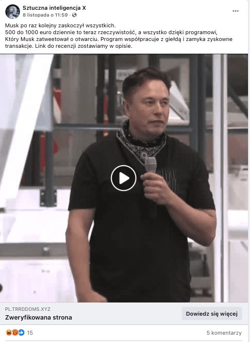 Jeden z wpisów na Facebooku zawierający link do strony wyłudzającej dane osobowe. W kadrze widzimy stojącego na tle różnych metalowych prętów Elona Muska. Ubrany jest w czarną koszulkę z czarną bandaną pod szyją, lekko garbiąc się trzyma mikrofon na wysokości mostka