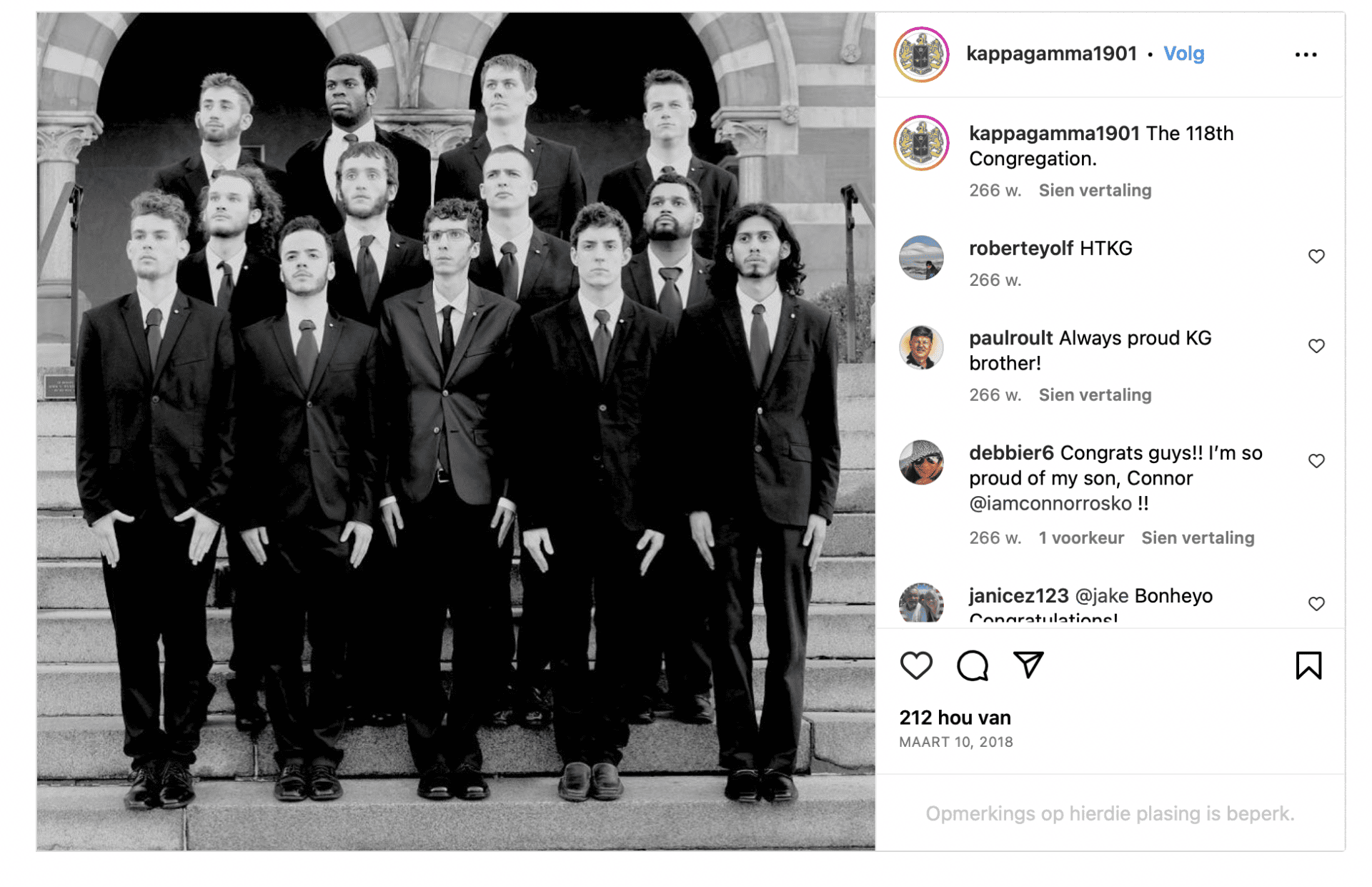 Zrzut ekranu z Instagrama. Na zdjęciu widzimy grupkę młodych mężczyzn w garniturach stojących na schodach.