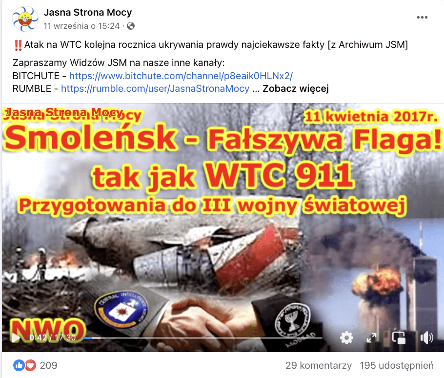 Zrzut ekranu z Facebooka. Na zdjęciu widzimy wrak samolotu, a obok dwie wieże WTC. Napis brzmi: „Smoleńsk tak jak WTC 911 – Fałszywa Flaga! Przygotowania do III wojny światowej”.