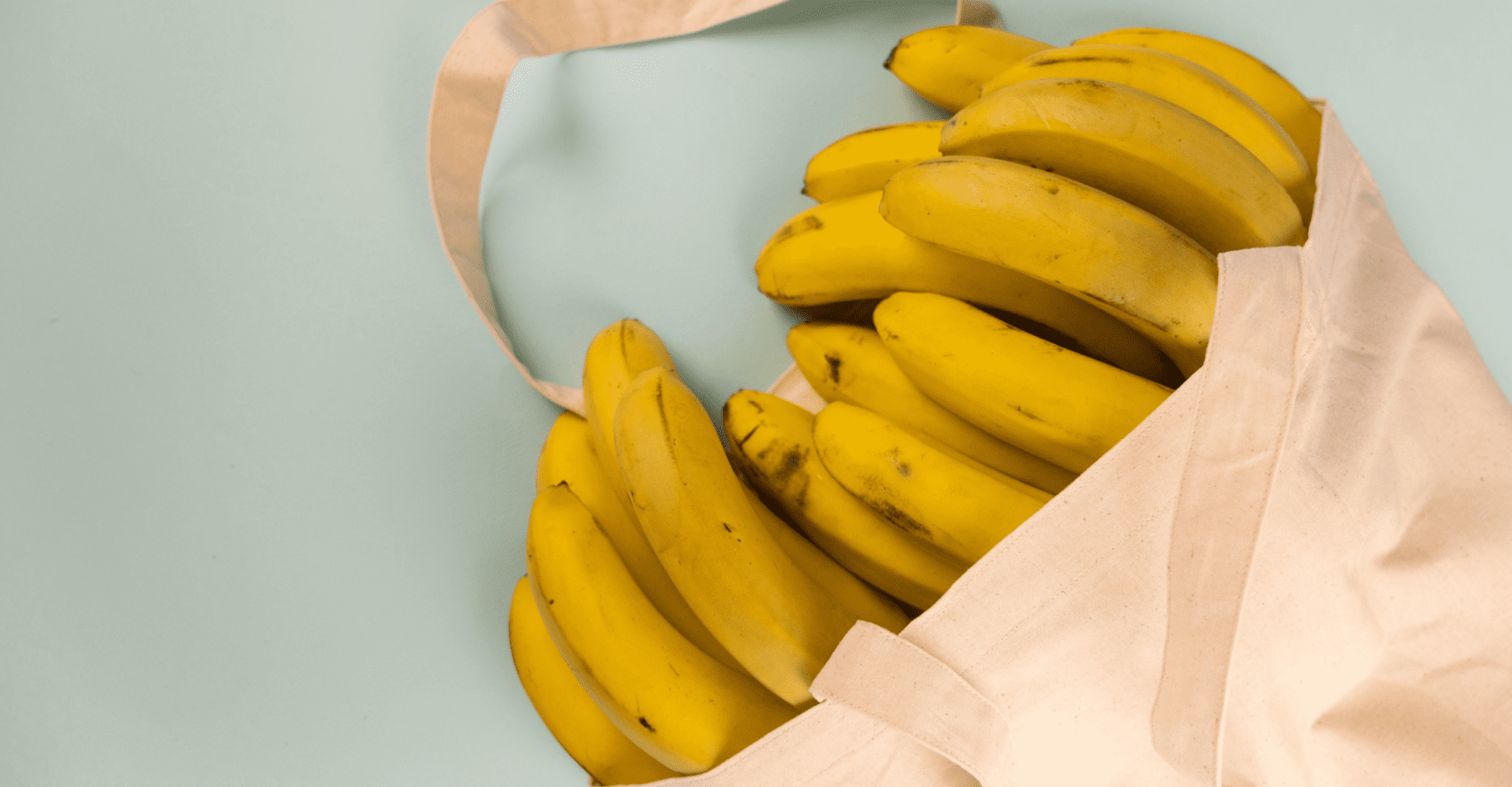 Banany w torbie materiałowej