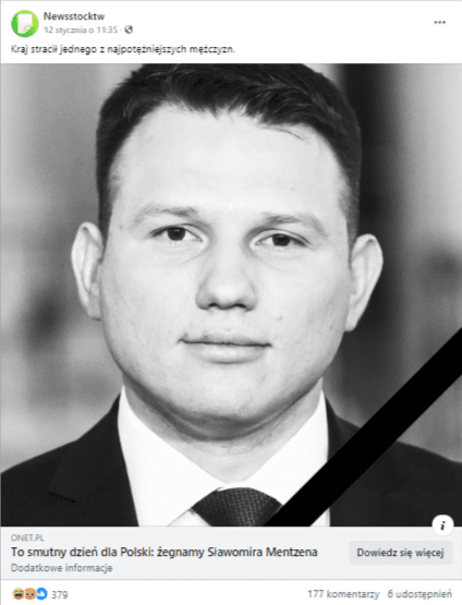 Czarno białe zdjęcie Sławomira Mentzena, wykadrowane tak, że widać tylko barki oraz twarz polityka. Fotografia oznaczona jest czarną wstęgą po prawej stronie