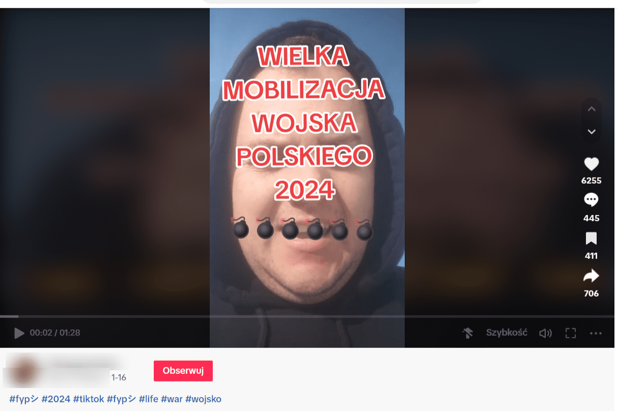 Zrzut ekranu z filmiku na TikToku, gdzie autor zapowiada rzekomą mobilizację wojskową dla polskiej młodzieży. Nagranie zdobyło 6255 polubień, 445 komentarzy. 441 osób zapisało filmik, a 706 podało go dalej.