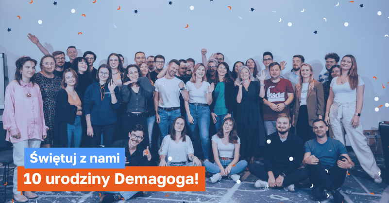 Świętuj z nami 10 urodziny Demagoga! W tle zdjęcie zespołu Demagoga