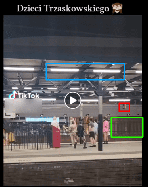 Kadr z nagrania z zaznaczonymi kolorami numerem peronu, płotem za peronem oraz lampami oświetlającymi platformę.