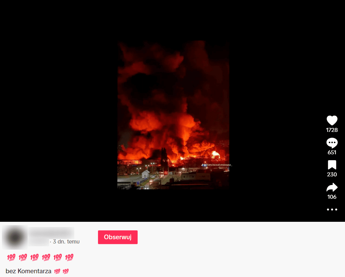Zrzut ekranu z posta na TikToku. Na zdjęciu widoczny pożar budynku w nocy.