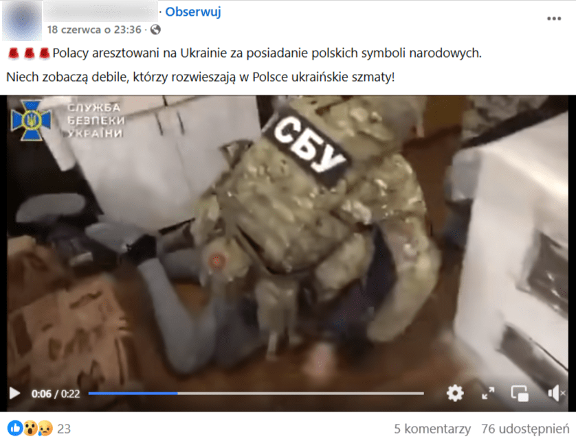 Zrzut ekranu z wpisu na Facebooku, w którym przedstawiono zatrzymanie przez ukraińskie służby. Na stopklatce widać funkcjonariusza, który przytrzymuje mężczyznę.