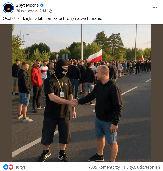 Alt: Zrzut ekranu wpisu na Facebooku. Na górze podpis, na dole grafika przedstawiająca mężczyznę w kominiarce ściskającego dłoń innemu mężczyźnie na tle protestu.