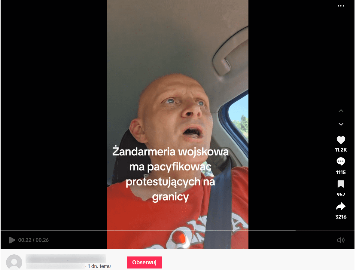 Filmik na TikToku z nagraniem informacji o udziale żandarmerii w pacyfikacji protestujących. W kadrze jest łysy mężczyzna w samochodzie w czerwonej koszulce